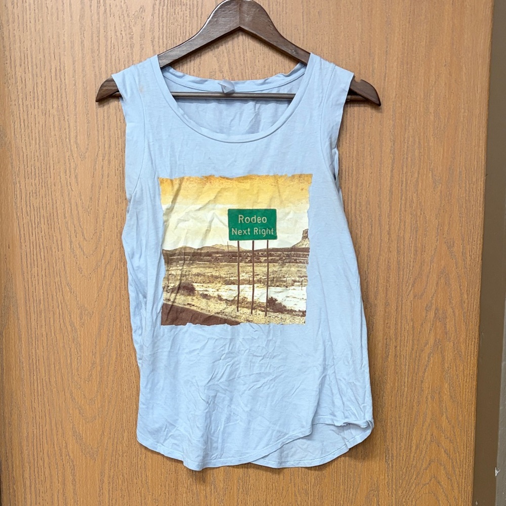 Sleeveless Light Blue Graphic Tank Top - Rodeo Road Sign Print